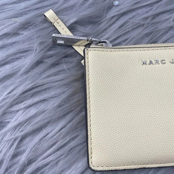 Marc Jacobs Leather Top Zip Card Case Wristlet Wallet Light Yellow - Picture 2 of 6